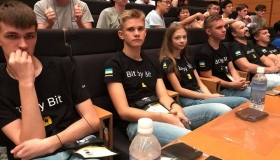 Діти з Полтавщини виграли три медалі Всесвітньої олімпіади з інформатики