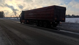 На Полтавщині зупинили фуру з вантажем у понад 56 тонн