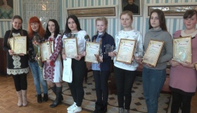 Кращих школярів нагородили премією Гоголя