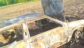 Пожежа вщент знищила автомобіль ВАЗ
