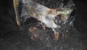 У Кременчуці вночі згорів Mercedes ML270