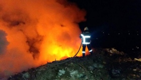 Рятувальники гасили пожежу на міському сміттєзвалищі Полтави