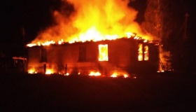 У Полтаві згорів житловий будинок