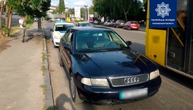 У Полтаві зупинили "Audi" з підробленими документами