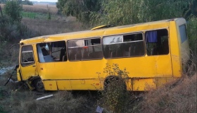 На Полтавщині пасажирський автобус потрапив у ДТП