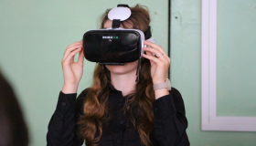 В одній із полтавських шкіл з'явилися шоломи віртуальної реальності
