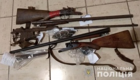 Жителі Полтавщини продовжують добровільно здавати зброю