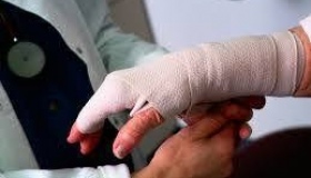 На Полтавщині від вибуху чоловіку відірвало пальці руки