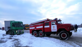 На Полтавщині зі снігового полону врятували 12 вантажівок. ВІДЕО
