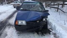 У селі на Полтавщині не розминулися два автомобілі, є постраждалі