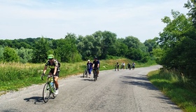 Велосипедисти відвідали старовинні земські школи Полтавщини