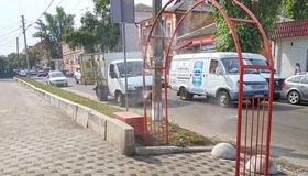 Невідомі вандали зламали вуличні розпилювачі води в Полтаві