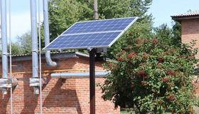 У зіньківській школі гаджети заряджає сонячна панель