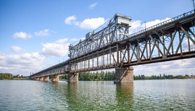 Крюківський міст закриють на ремонт через його критичний стан