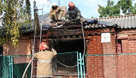 Пожежу у Полтаві гасили 14 рятувальників