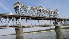 Кременчужанин зістрибнув із мосту в Дніпро