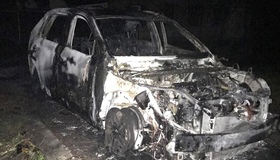 На вулиці Довженка у Полтаві згоріла "Тойота"