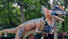 "DinoPark" та атракціони запрацювали в полтавському парку "Перемога"
