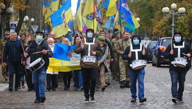 Полтавці провели марш захисників і  парад духових оркестрів