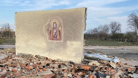 Полтавські підрядники не змогли зруйнувати стіну з намальованою Божою Матір'ю