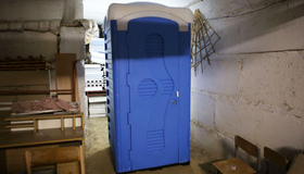 Заклади освіти Полтави почали замовляти туалетні кабінки