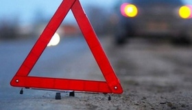 На автотрасі Київ - Харків автівка збила двох жінок