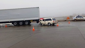 На Полтавщині зіткнулися вантажівка та легковик