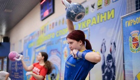 У Полтаві проходить чемпіонат України з гирьового спорту