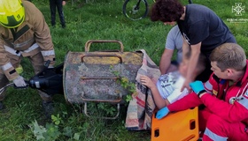 Рятувальники визволили хлопчика, який застряг у трубі