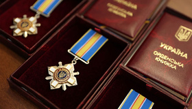 Родині полеглого військового вручили орден "За мужність"