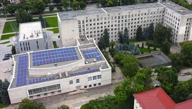 На даху будівлі облради планують встановити сонячну електростанцію