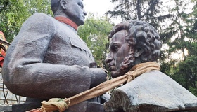 У Полтаві демонтували пам’ятники Миколі Ватутіну і Олександру Пушкіну