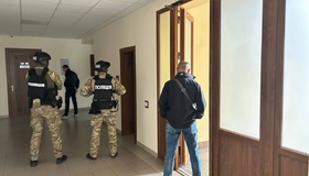 У виконком Кременчука прийшла поліція з автоматами