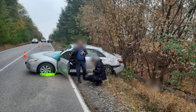 Toyota злетіла з дороги й перекинулася: у ДТП на Полтавщині загинула 60-річна жінка