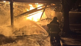 Рашисти влучили у нафтопереробний завод у Кременчуці:  масштабна пожежа