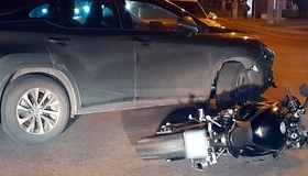 У Полтаві водійка Lexus збила молодого мотоцикліста