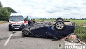 Автотроща на Полтавщині: легковий автомобіль зіткнувся з вантажівкою