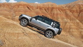 Land Rover Defender: чому вибрати найнадійніший позашляховик?