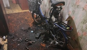 Електровелосипед вибухнув на підзарядці: сусіди почули звуки вибухів