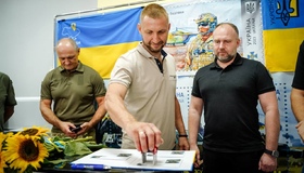 Полтавці погасили благодійну поштову марку “Хвилина мовчання”
