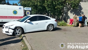 Унаслідок ДТП померла пішохідка, травми отримала 6-річна дитина