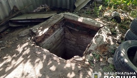 На Полтавщині виявили тіло жінки у вигрібній ямі