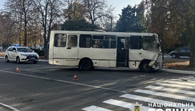 У Кременчуці сталася ДТП із автобусом: постраждала неповнолітня дівчина