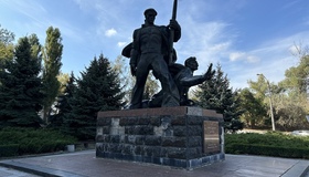 У Кременчуці демонтують пам’ятник матросам Дніпровської флотилії