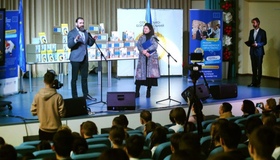 Іноземці профінансували понад мільйон підручників для полтавських школярів