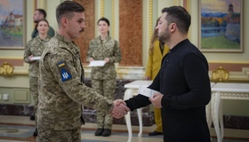 Кременчуцький льотчик отримав від президента сертифікат на квартиру