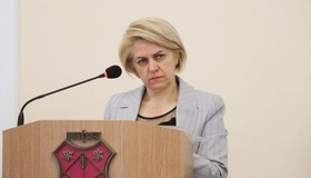 Директорка департаменту освіти Полтавської міськради повернеться до роботи після рішення суду