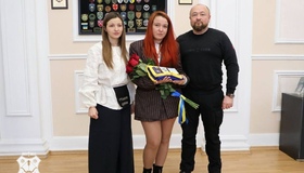 У Полтаві родині загиблої Стребкової вручили нагрудний знак "Захисник України — Герой міста Полтава"