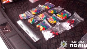 У Полтаві затримали чотирьох чоловіків, які розповсюджували наркотики
