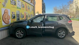 У Кременчуці авто збило жінку і врізалося в магазин 